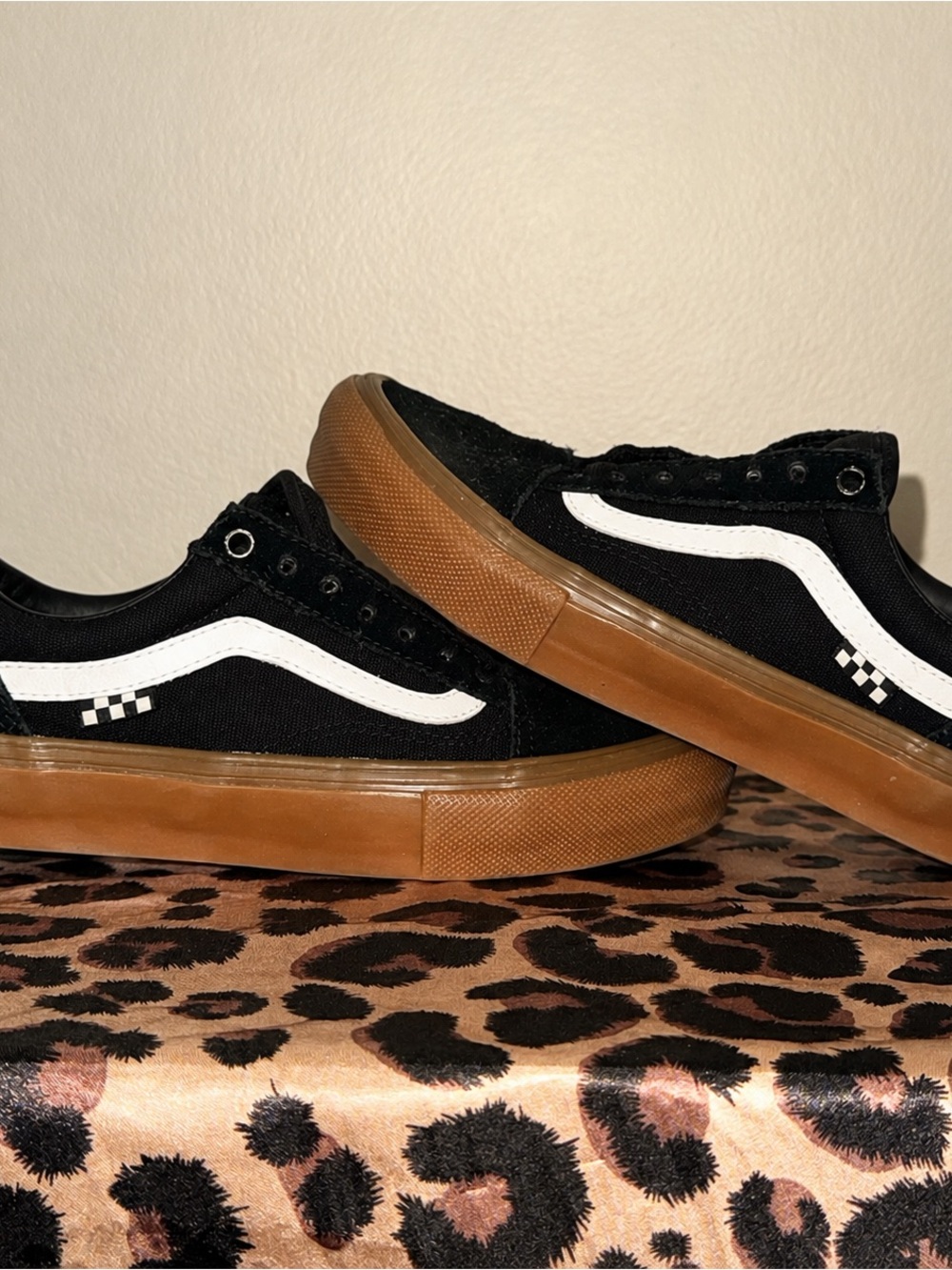 Black Low-Top Canvas Sneakers with Gum Sole and White Wave Accent